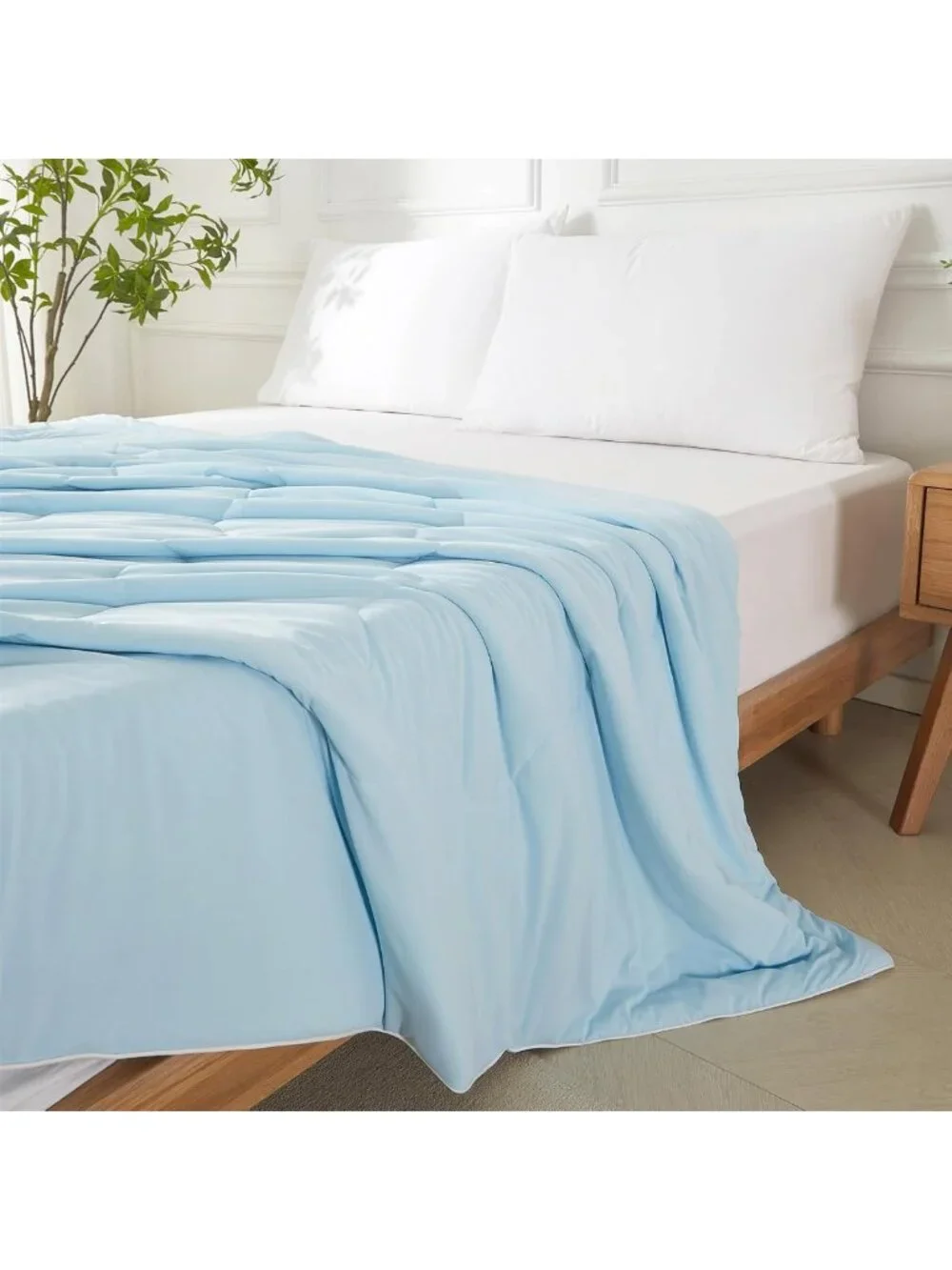 Lightweight King Cooling Comforter, Breathable Q-Max 0.45 Blanket for Hot